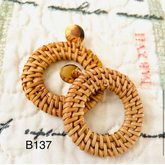 Jewelry - 2 Inch Gold-tone Earring Set Boho Retro Pierced Rattan New